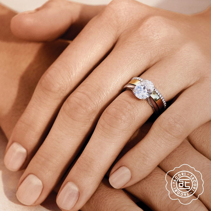 Yellow Gold 18K Tacori RoyalT Solitaire Hidden Halo Engagement Setting