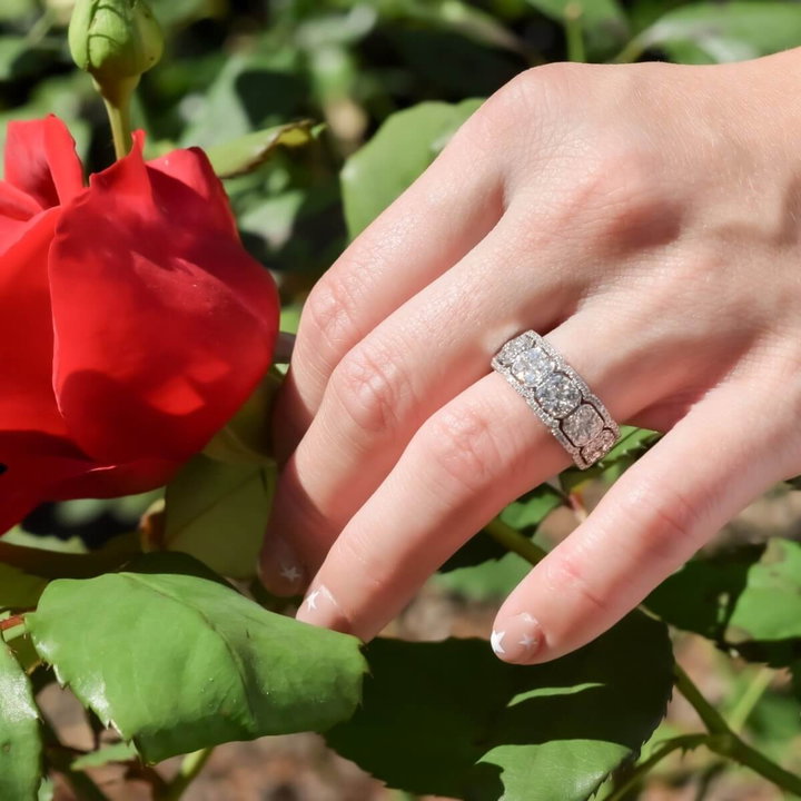 Diamond Cluster Fashion Ring In White Gold 14K