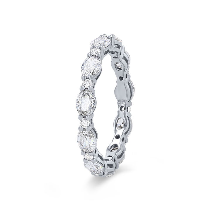 Yellow Gold 14K Alternating Oval and Round Diamond Eternity Band