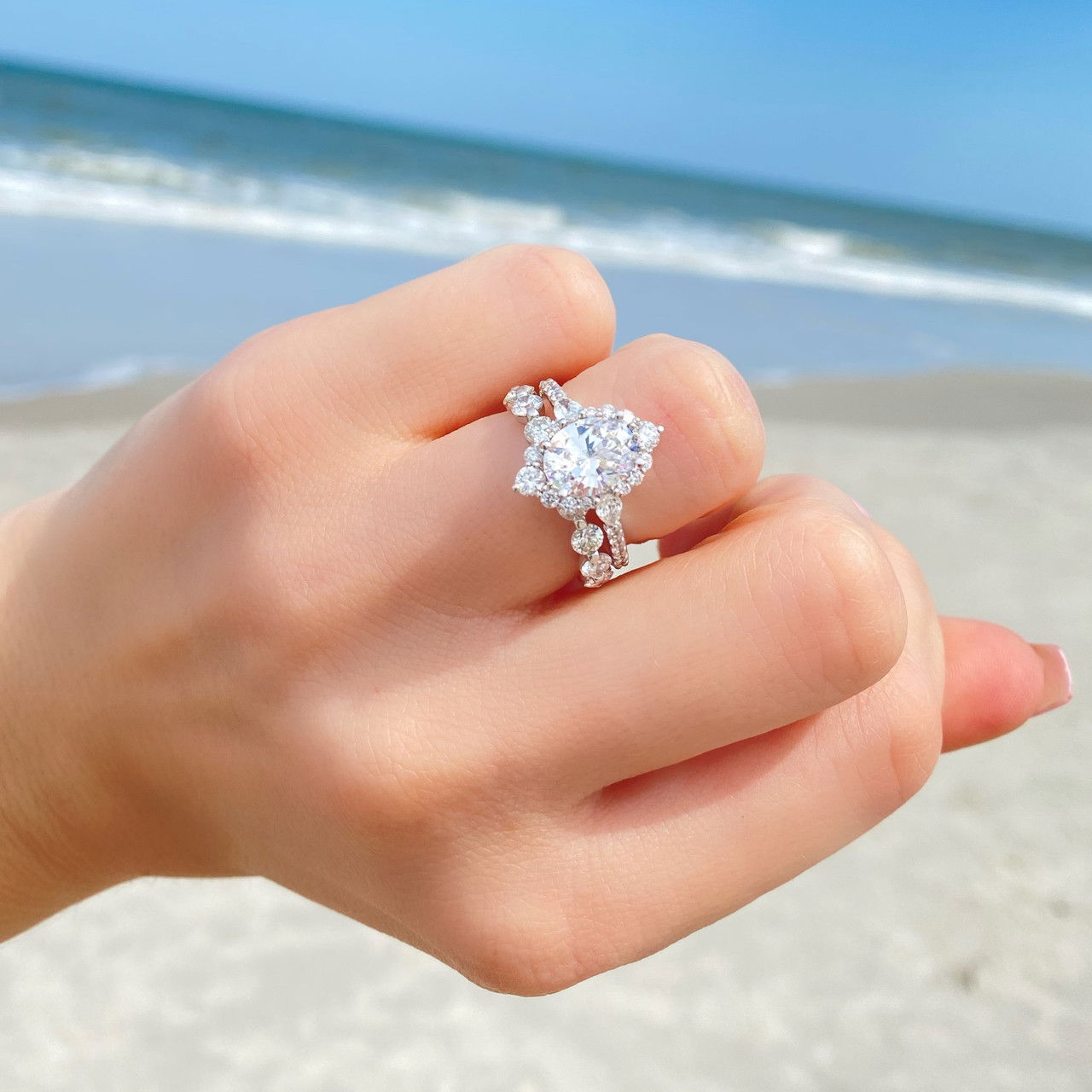 Graduated Halo Pear Accent Engagement Setting 4