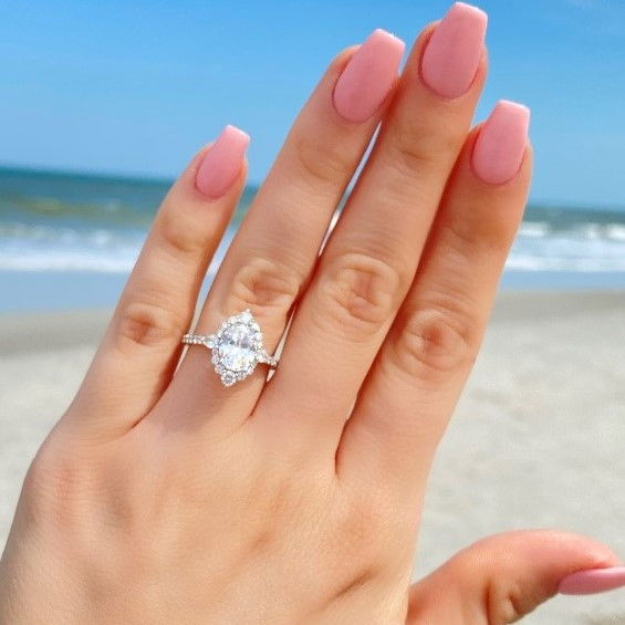 Graduated Halo Pear Accent Engagement Setting 2