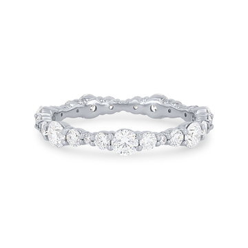 Graduated Round Diamond Eternity Wedding Band In White Gold 14K