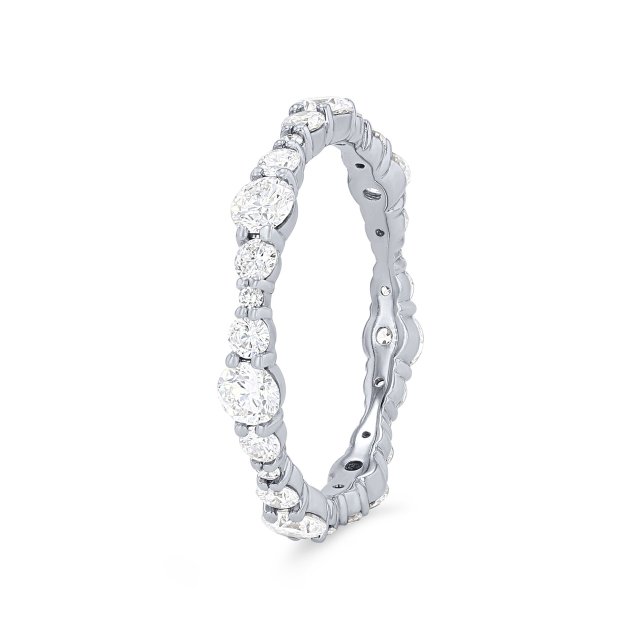 Graduated Round Diamond Eternity Wedding Band 1