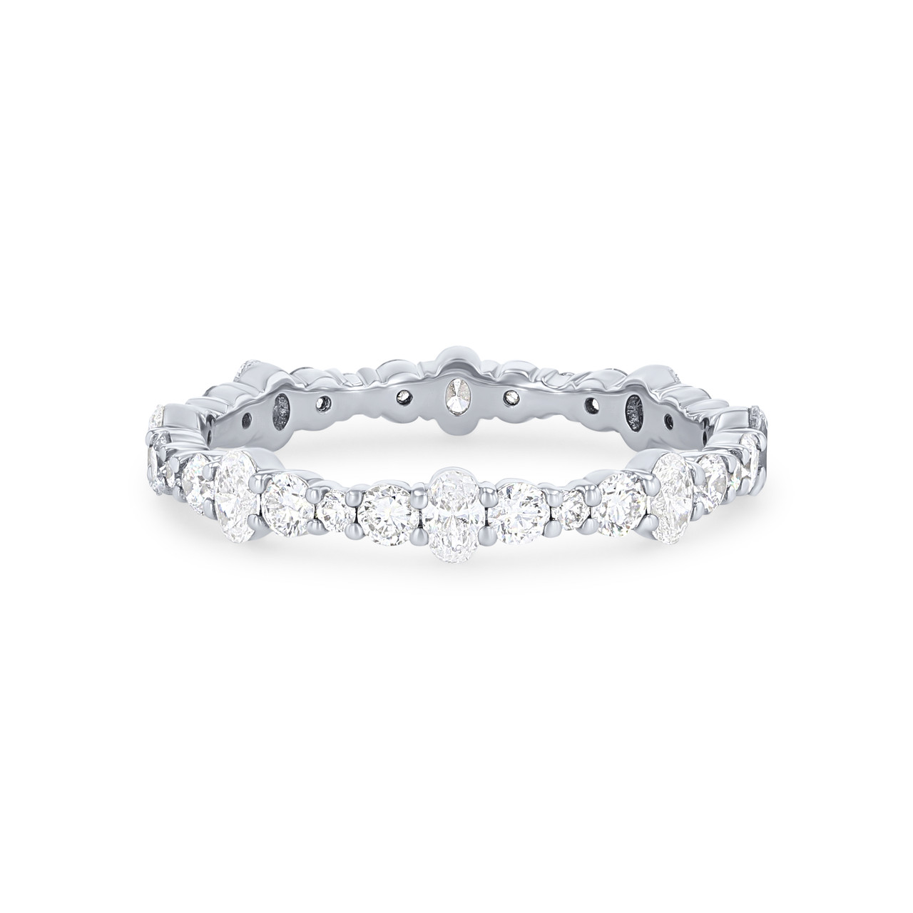 Oval and Round Graduated Diamond Eternity Wedding Band