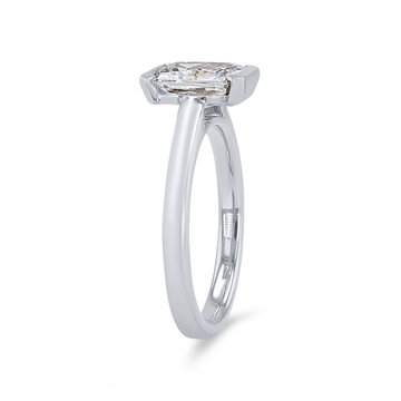 Solitaire Half Bezel Engagement Setting In White Gold 14K