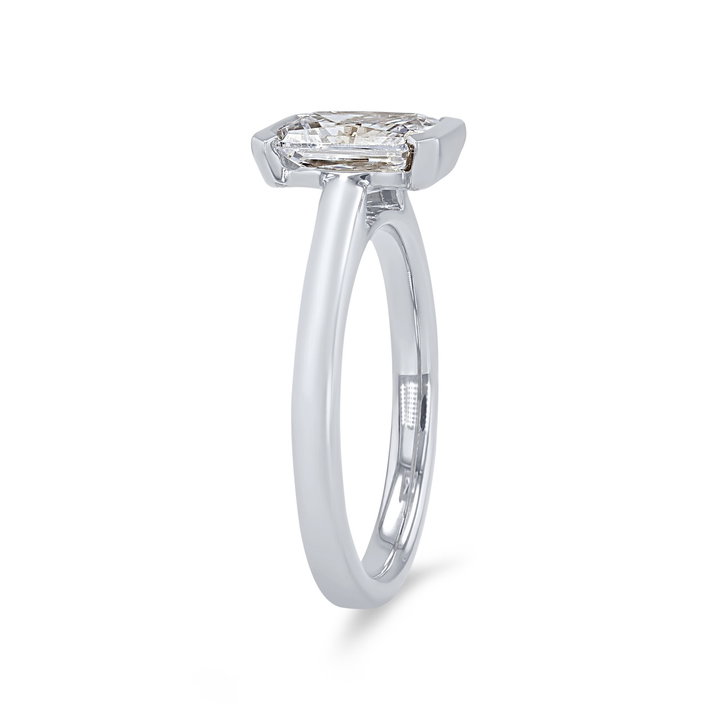 Solitaire Half Bezel Engagement Setting In White Gold 14K