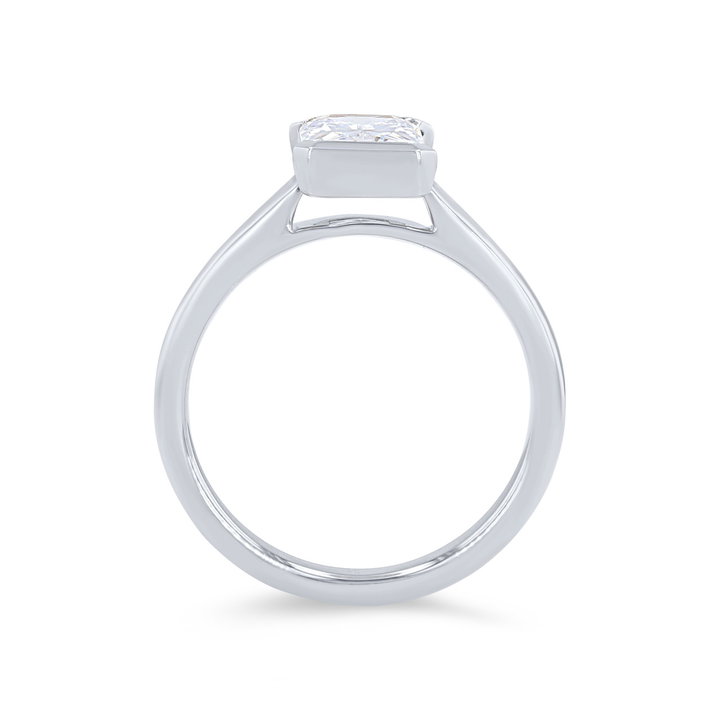 Solitaire Half Bezel Engagement Setting In White Gold 14K