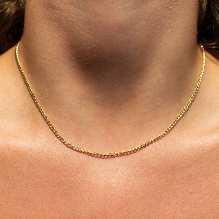 Gold 17 Inch Adjustable Curb Chain Necklace In Yellow Gold 14K