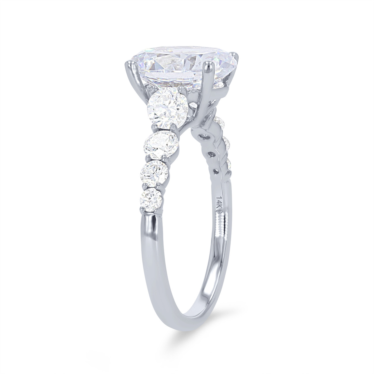 Graduated Diamond Engagement Setting 1