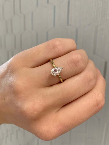 Solitaire Kite Prong Engagement Setting