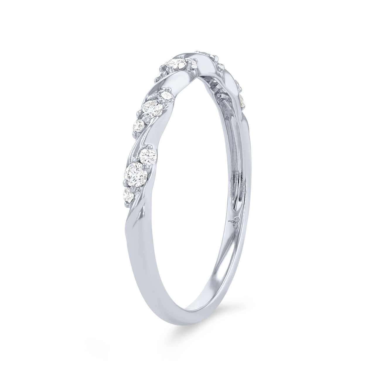 Graduated Diamond Twist Wedding Band