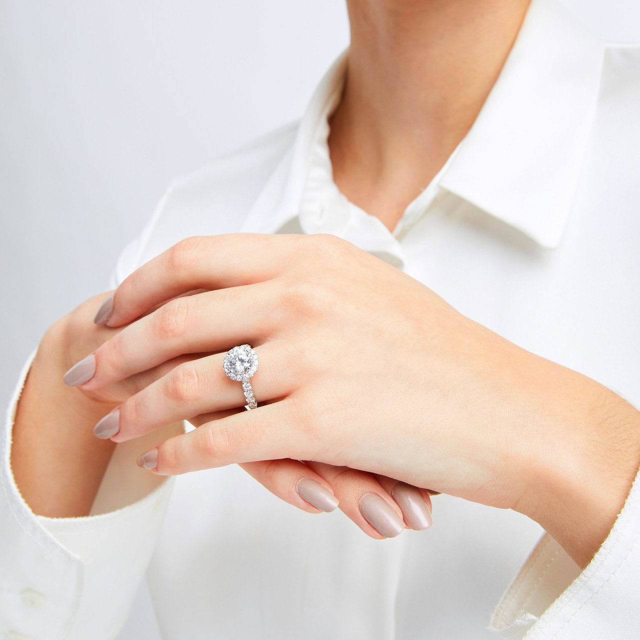 Simon G. Round Halo Engagement Setting 1