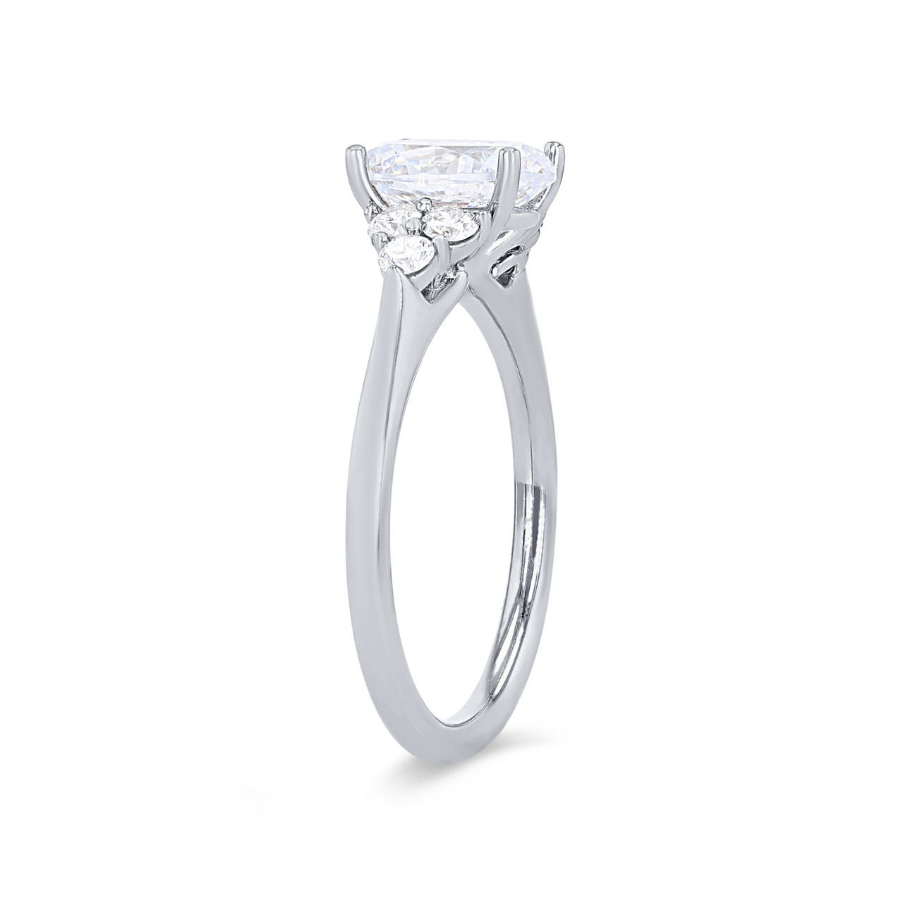 Sylvie Diamond Cluster Engagement Setting 1
