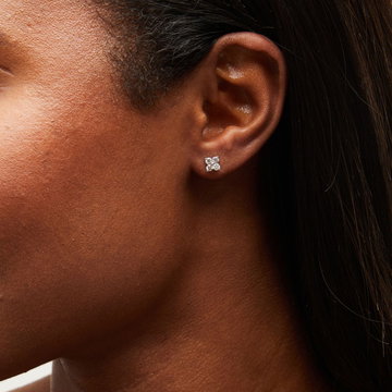 Quad Diamond Stud Earrings In White Gold 14K