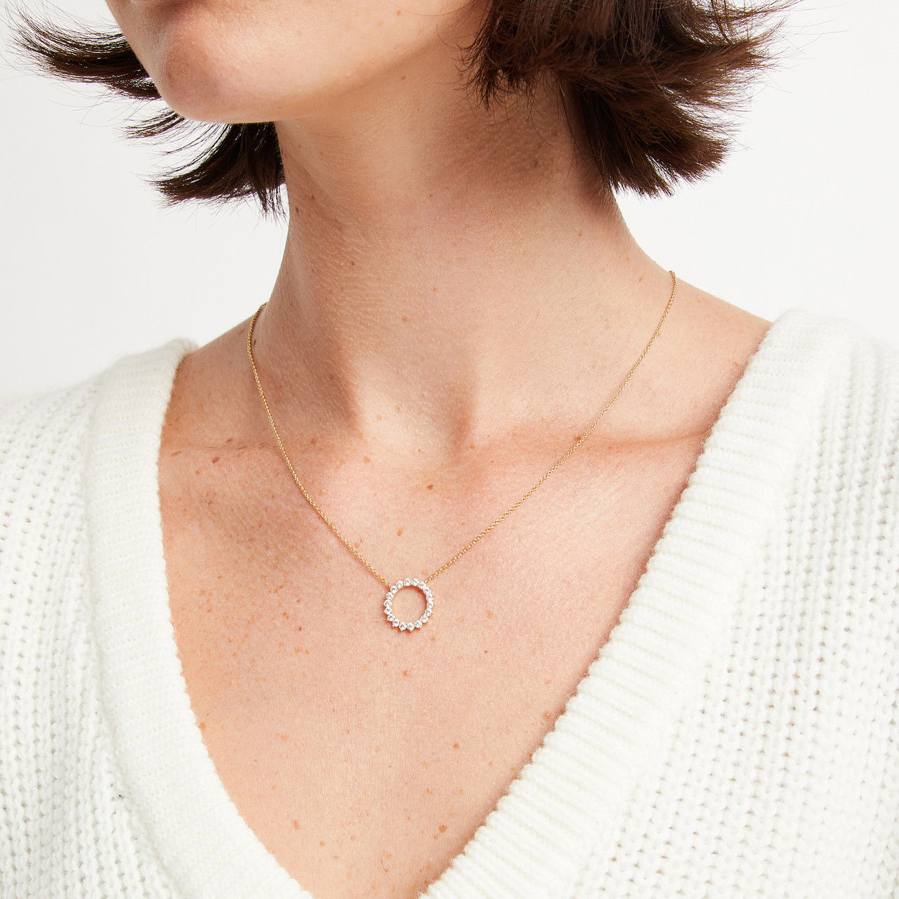 Round Diamond Circle Pendant