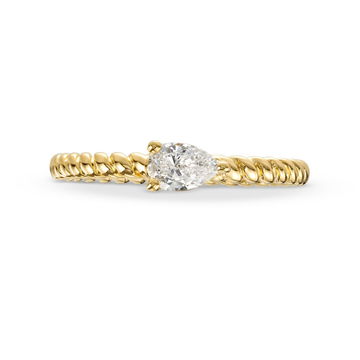 Pear Shape Diamond Horizontal Twist Ring In Yellow Gold 14K
