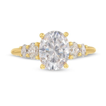 Graduated Oval Diamond Engagement Setting In Yellow Gold 14K