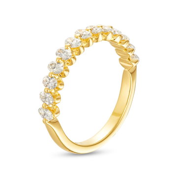 Single Prong Oval Diamond Wedding Band In Yellow Gold 14K
