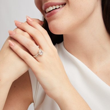 Affordable Engagement Rings Under €2500 | Commins & Co Jewellers, Dublin
