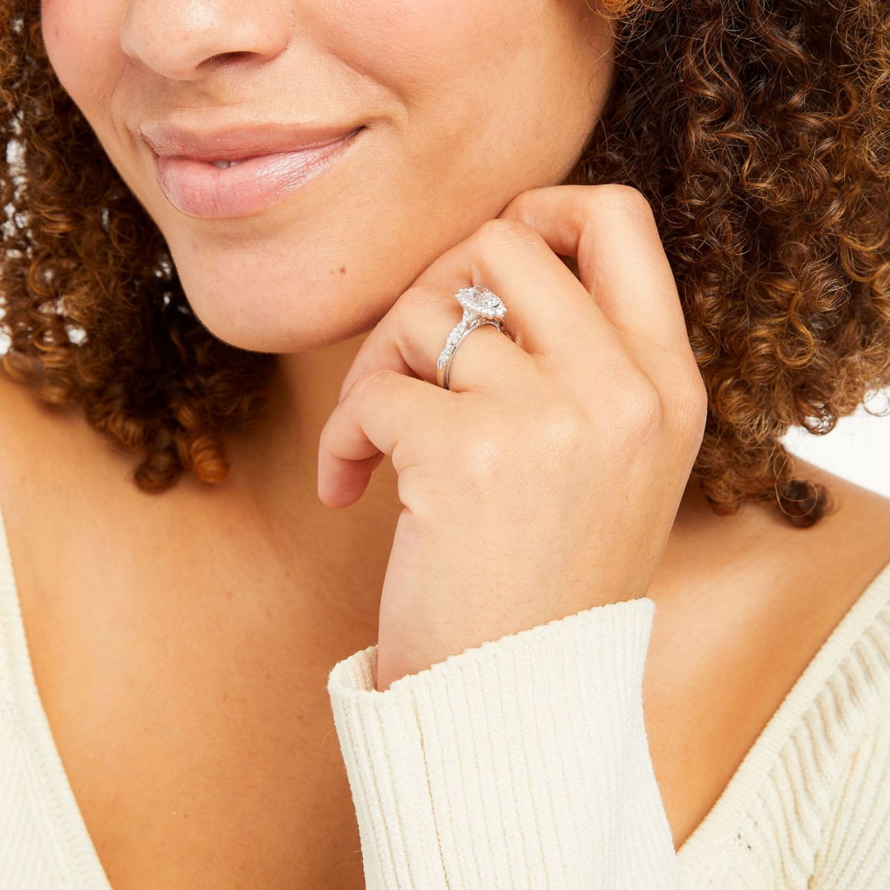 Verragio Renaissance Graduated Halo Twist Engagement Setting 1
