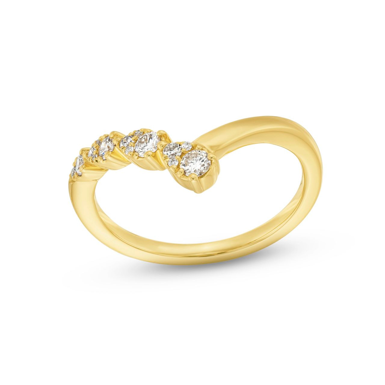 Graduated "V" Shape Diamond Wedding Band