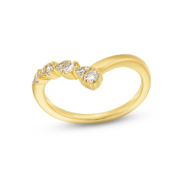 Graduated "V" Shape Diamond Wedding Band In Yellow Gold 14K