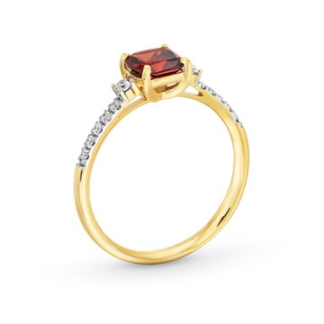 Red Garnet and Diamond  Ring In Yellow Gold 14K
