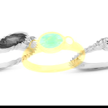 Oval Emerald Bezel Diamond Ring