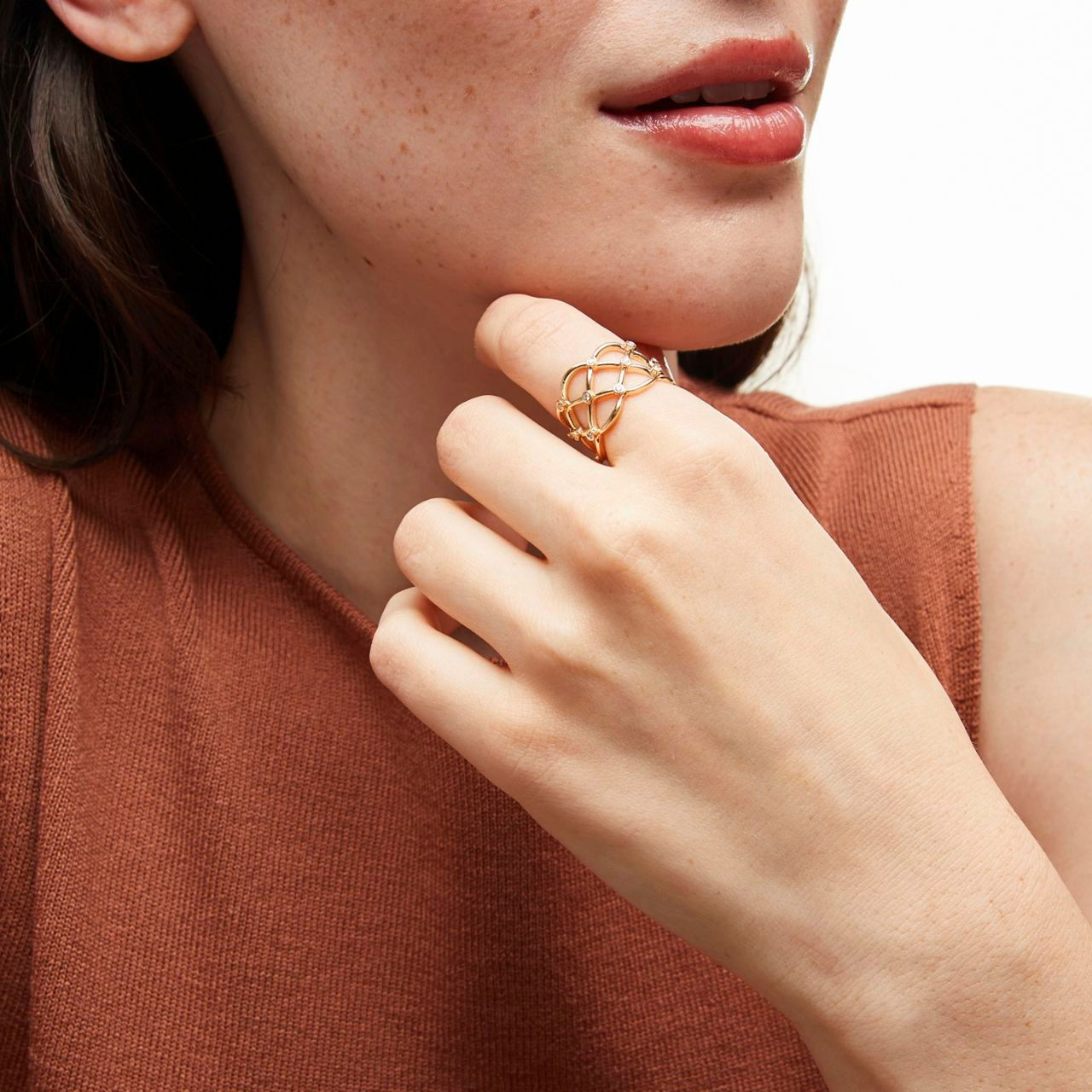 Diamond Lattice Band