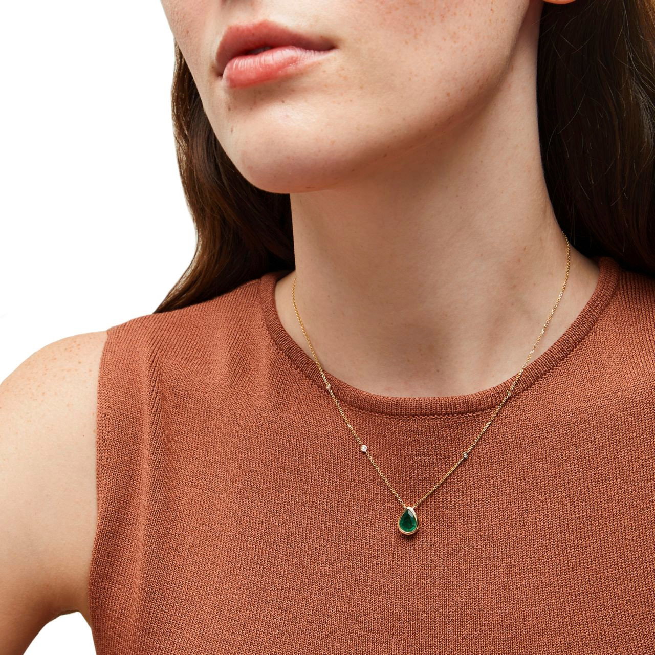 Pear Shape Green Emerald Necklace 1