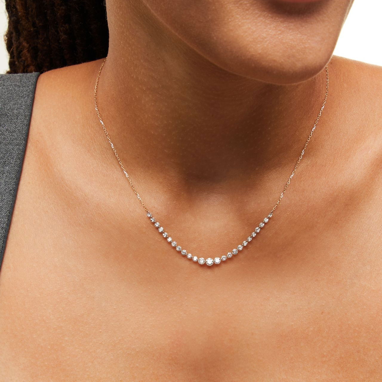 Graduated Round Diamond Necklace
