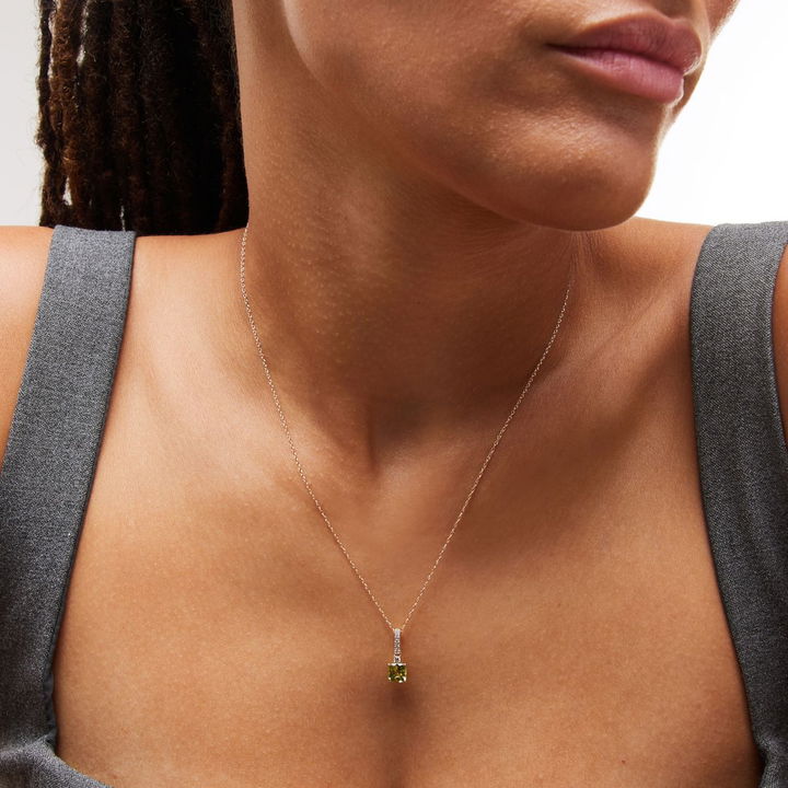 Peridot Pendant Diamond Necklace