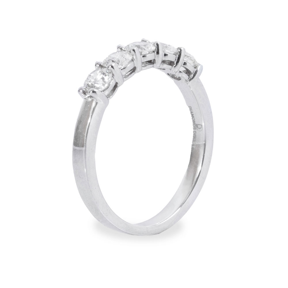 Shared Prong Diamond Wedding Band (0.75tw) 1