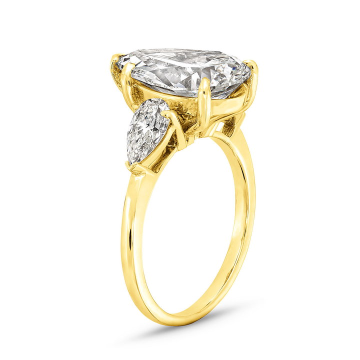 The Grace Engagement Ring In Yellow Gold 14K