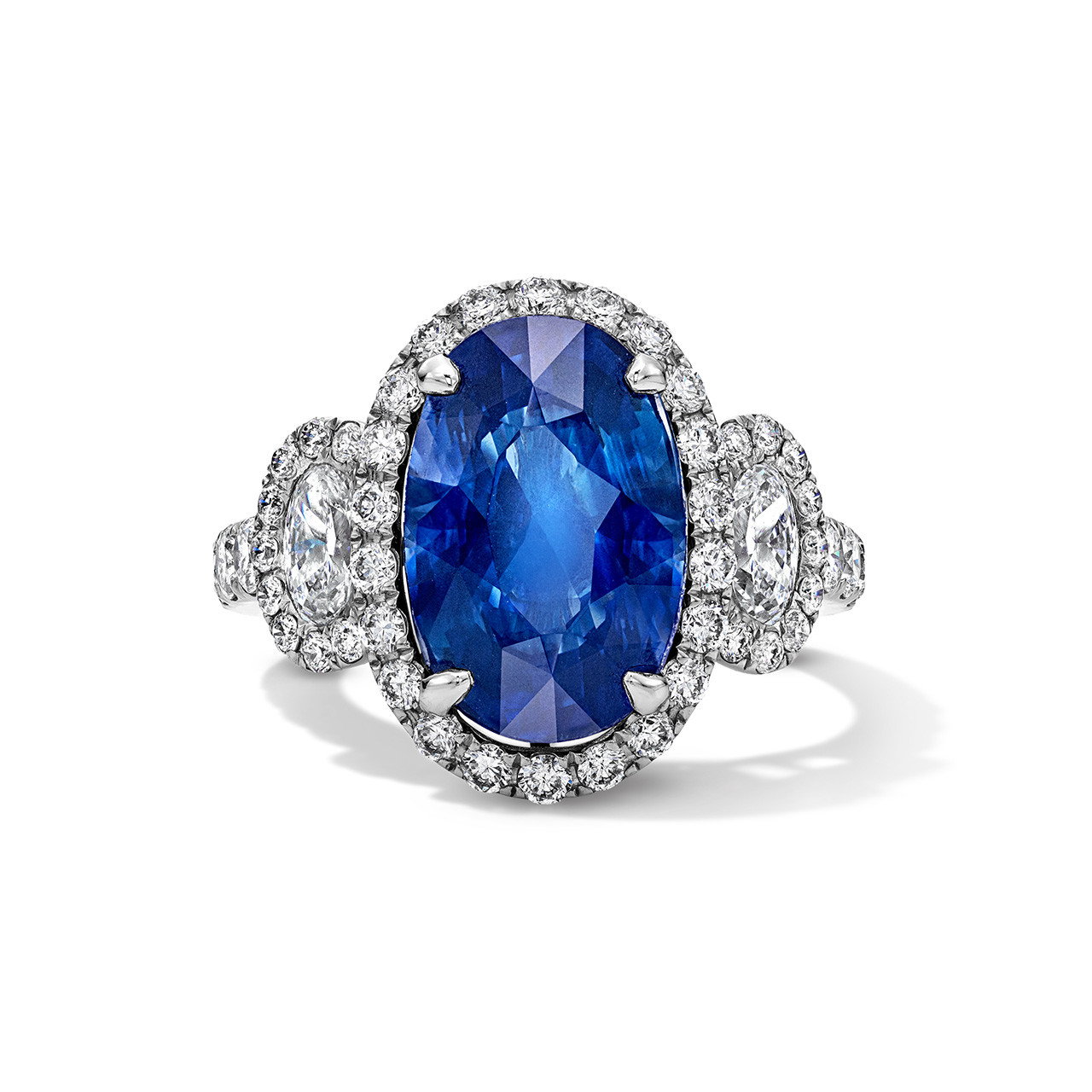 Oval Blue Sapphire Diamond Engagement Ring (6.11tw)