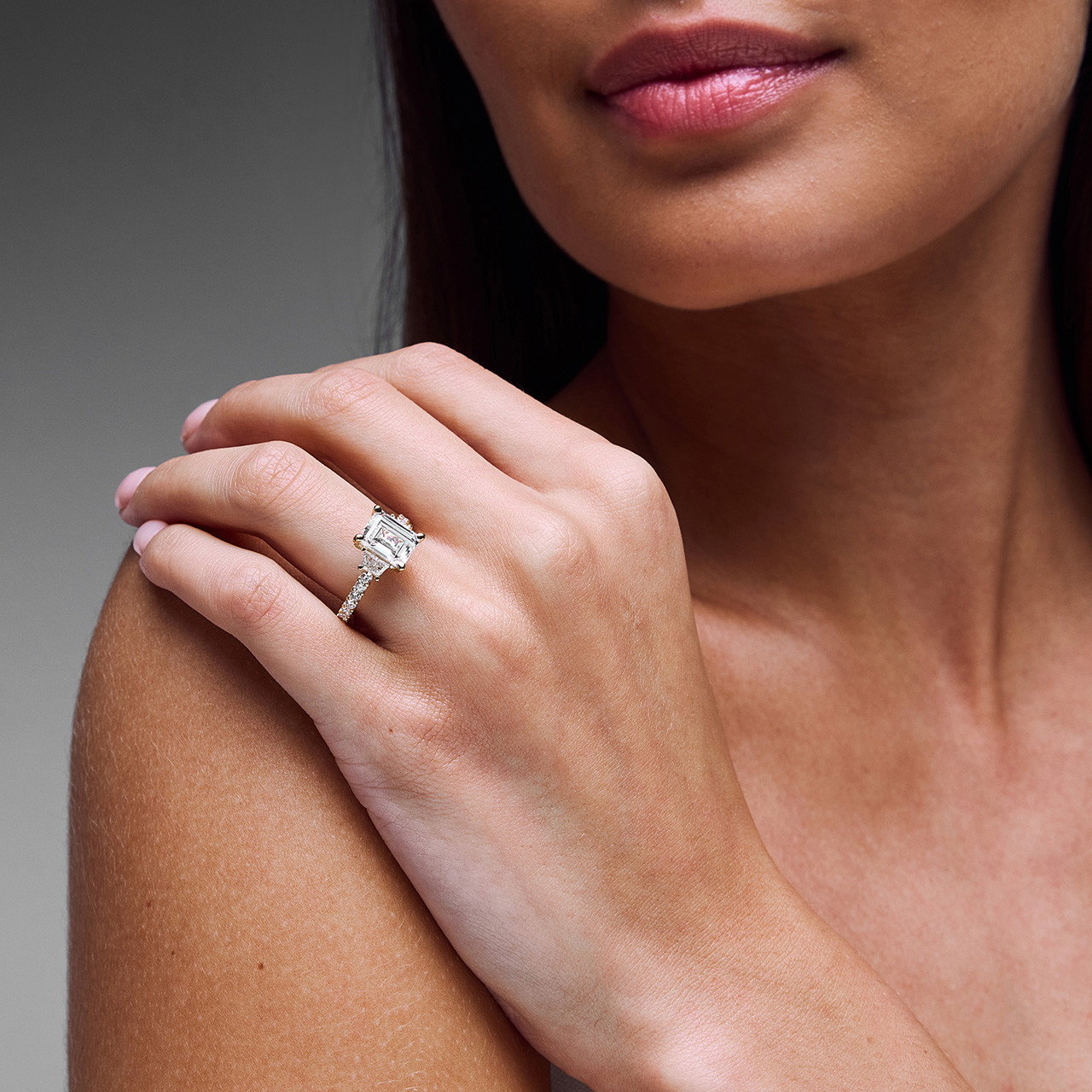 Verragio Three Stone Trapezoid Side Diamond Engagement Setting 2