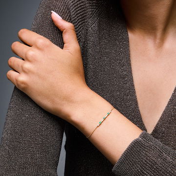 Green Emerald and Diamond Chain Bracelet In Yellow Gold 18K