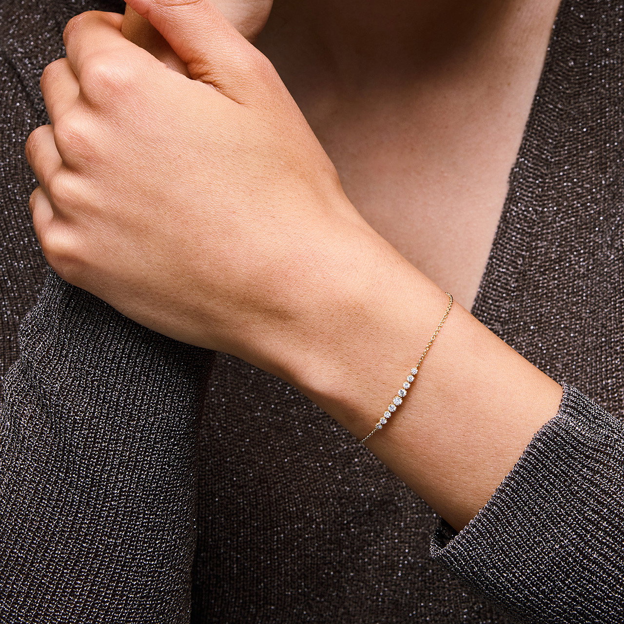 Graduated Milgrain Bezel Diamond Bracelet
