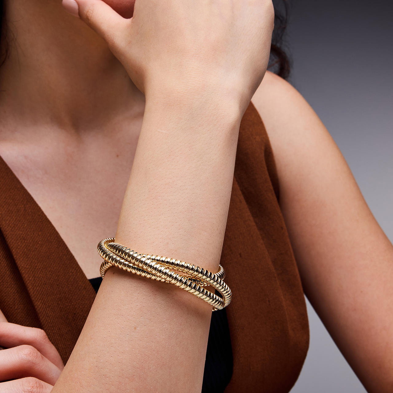 Gold Coil Crossover Stretch Bracelet