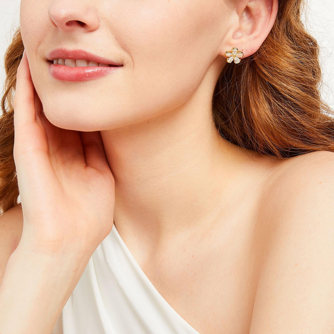 Gold Diamond Flower Stud Earrings 1