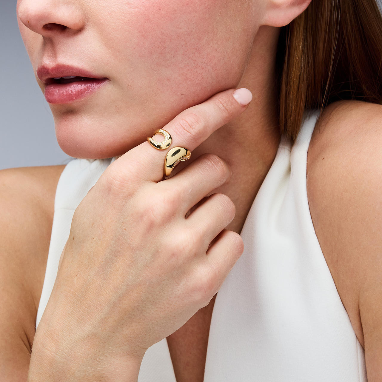 Gold Open Curve Diamond Ring 3