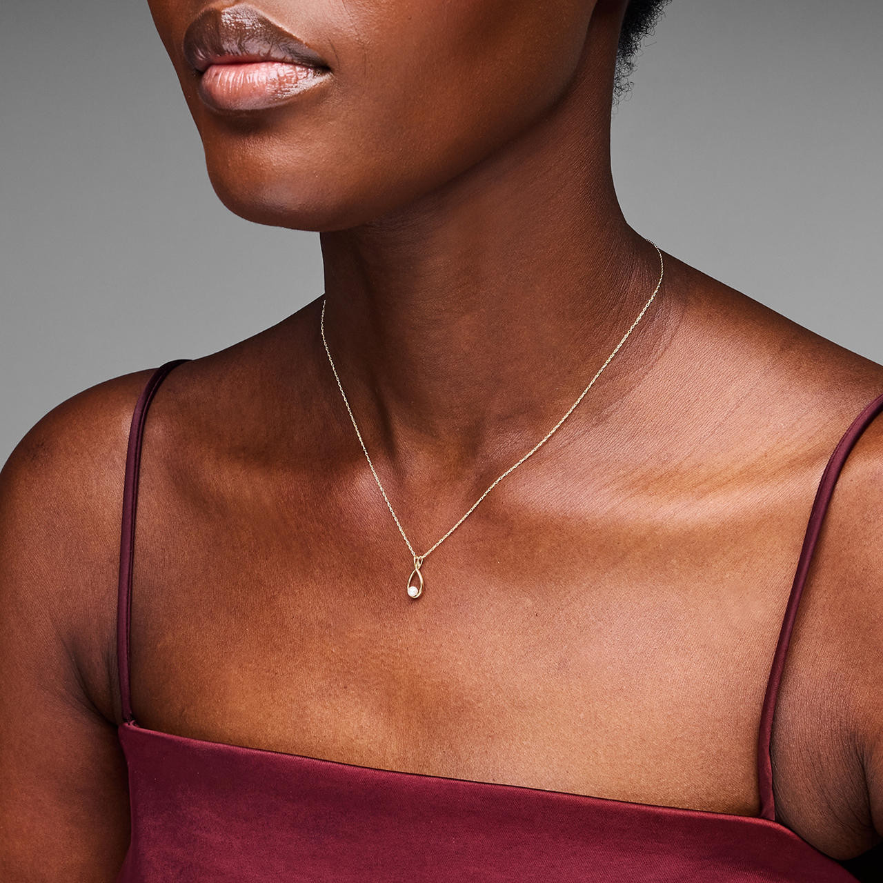 Freshwater Pearl Gold Teardrop Pendant Necklace 2