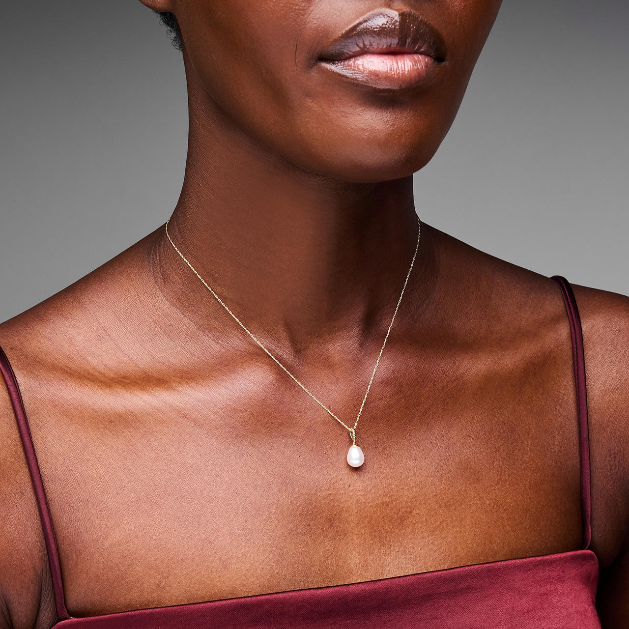 Oval Freshwater Pearl Pendant Necklace 2