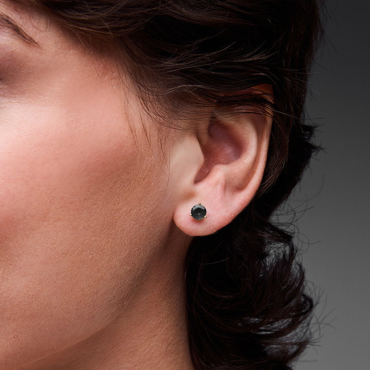 Green Emerald Three Prong Stud Earrings In Yellow Gold 14K