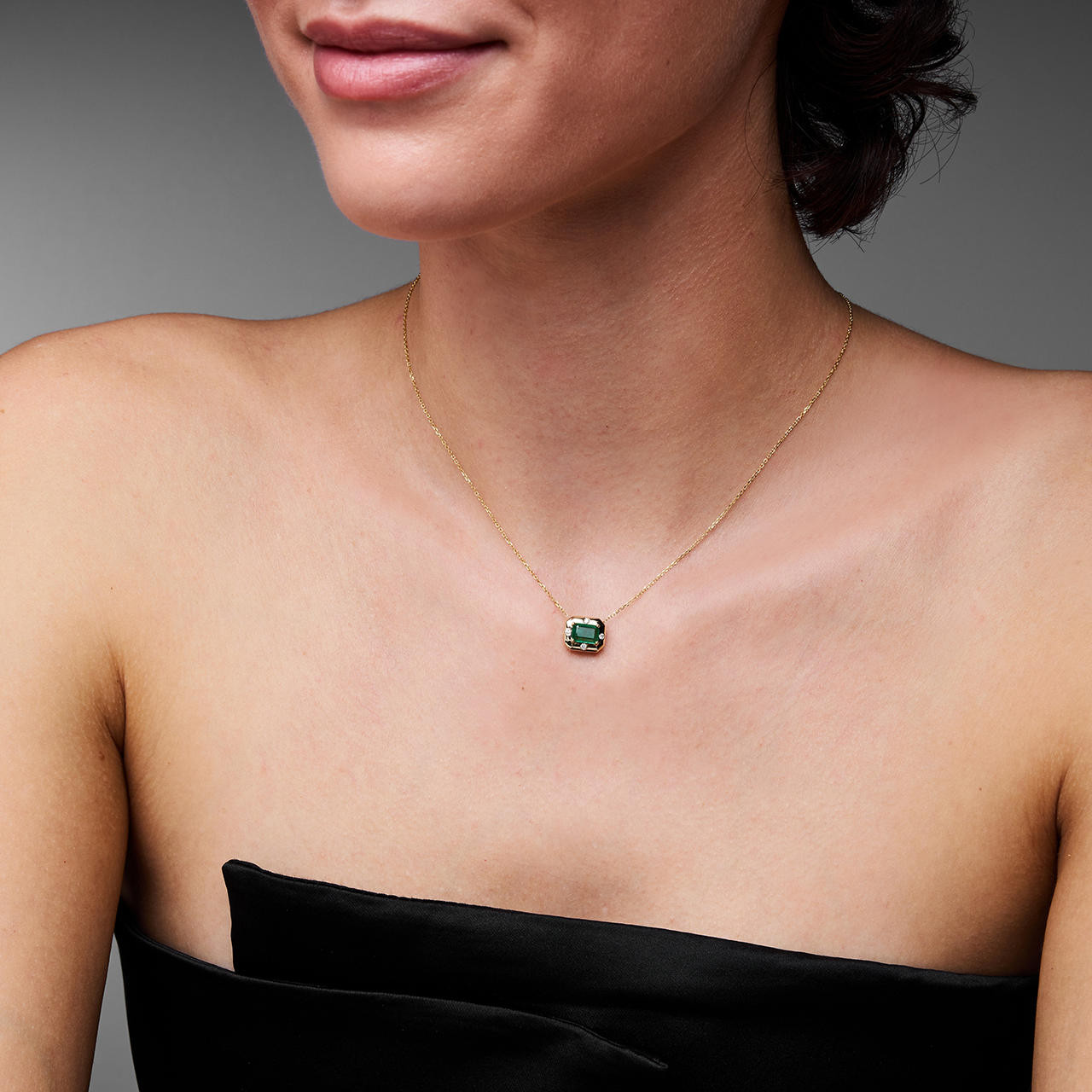 Green Emerald Yellow Gold Frame Necklace 1