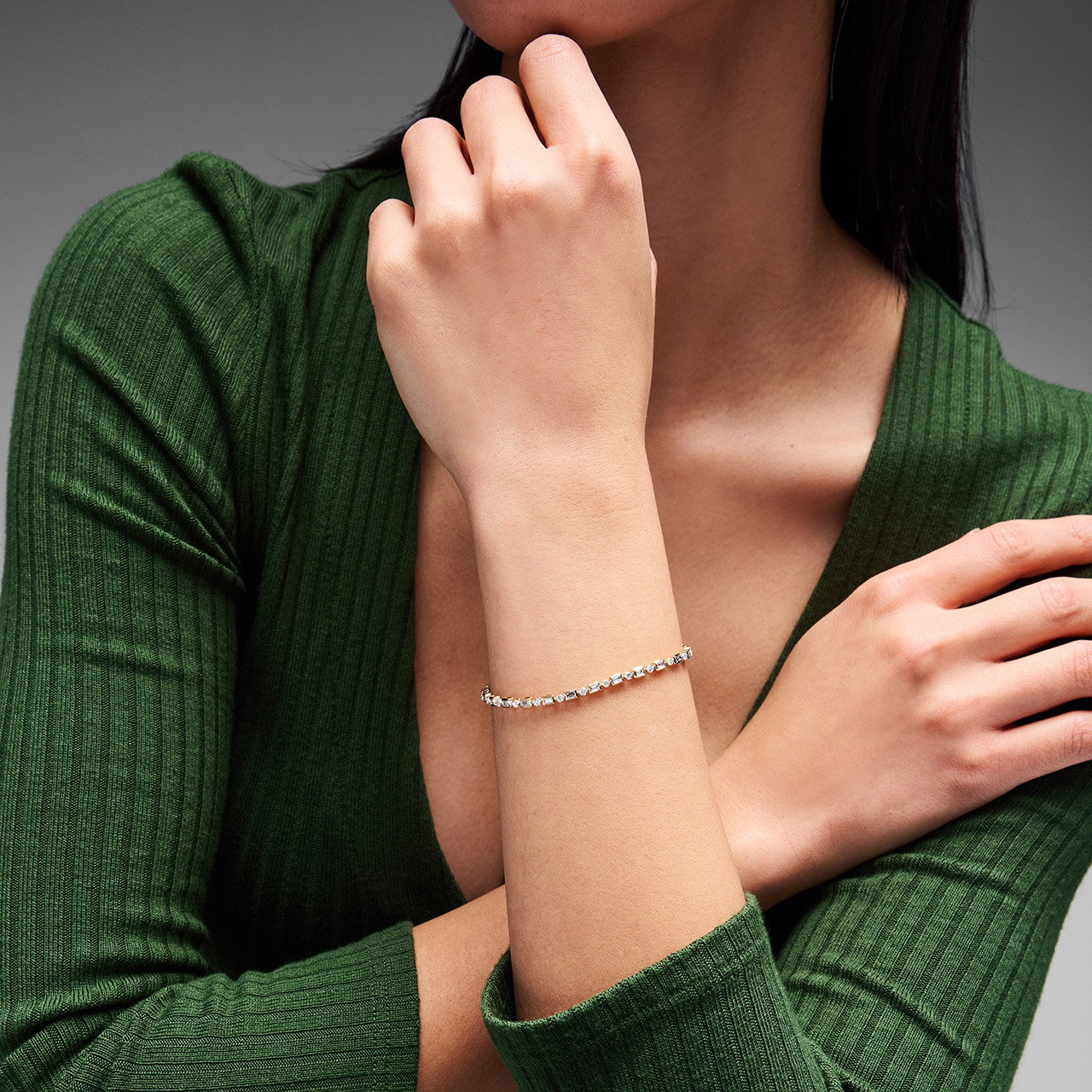 Alternating Bezel Baguette & Round Diamond Tennis Bracelet