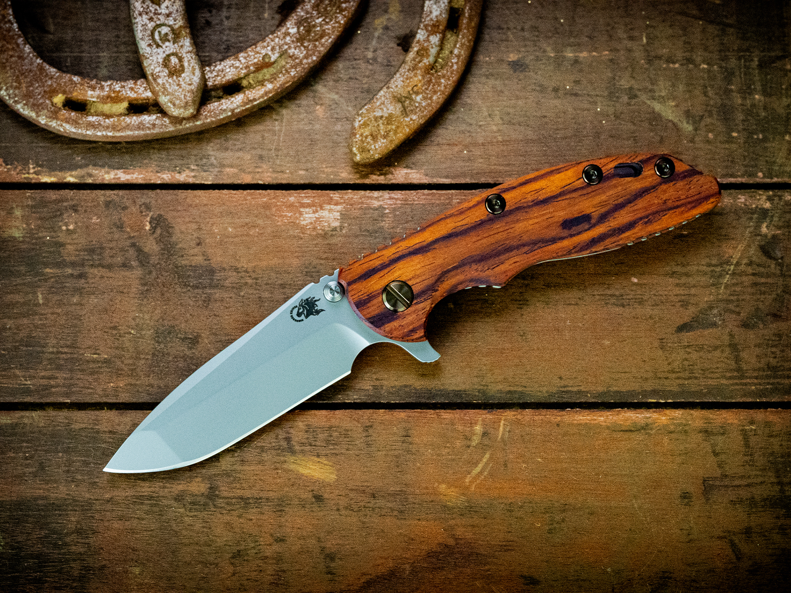 ExpProductCell_XM-18 3.5" Spanto-S45VN-Bead Blast Green/Gold-Cocobolo-Bronze Ti/Orange Aluminum Hardware