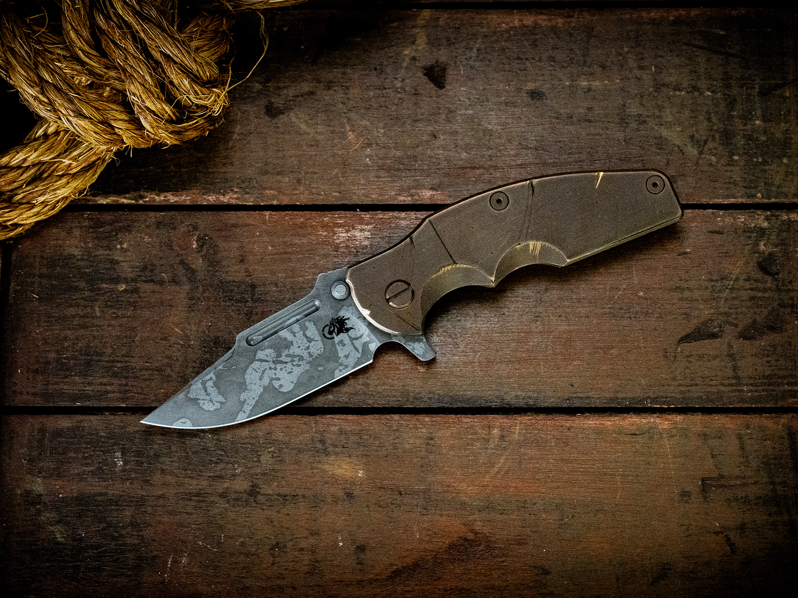 ExpProductCell_Jurassic-Frontier Clip Point-Magnacut-1384-Ti Scale ExpProductCell_Jurassic-Frontier Clip Point-Magnacut-1384-Ti Scale