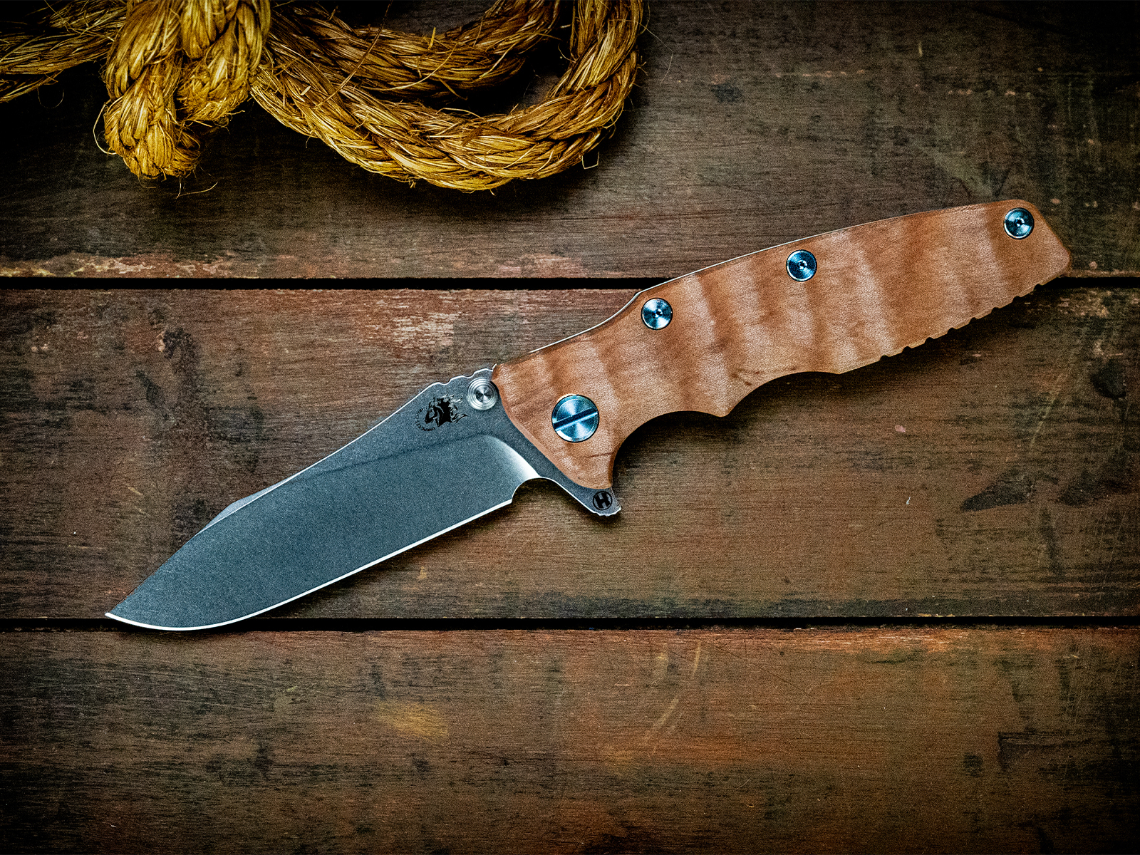 ExpProductCell_Eklipse-S45VN-Slicer Hollow Ground-Stonewash Light Green-Curly Koa-Light Blue Ti Hardware