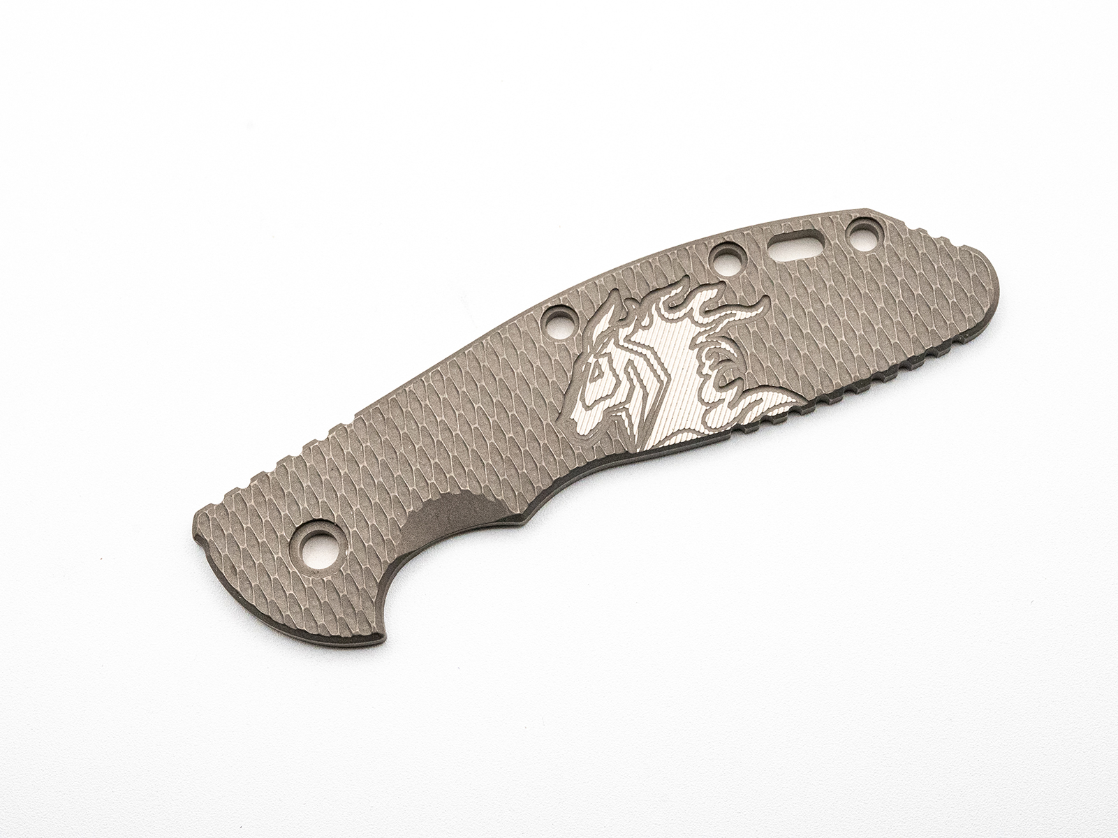 ExpProductCell_XM-24-Titanium Scale-Textured-Milled Horse Head Logo-Working Finish-Working Finish/Silver